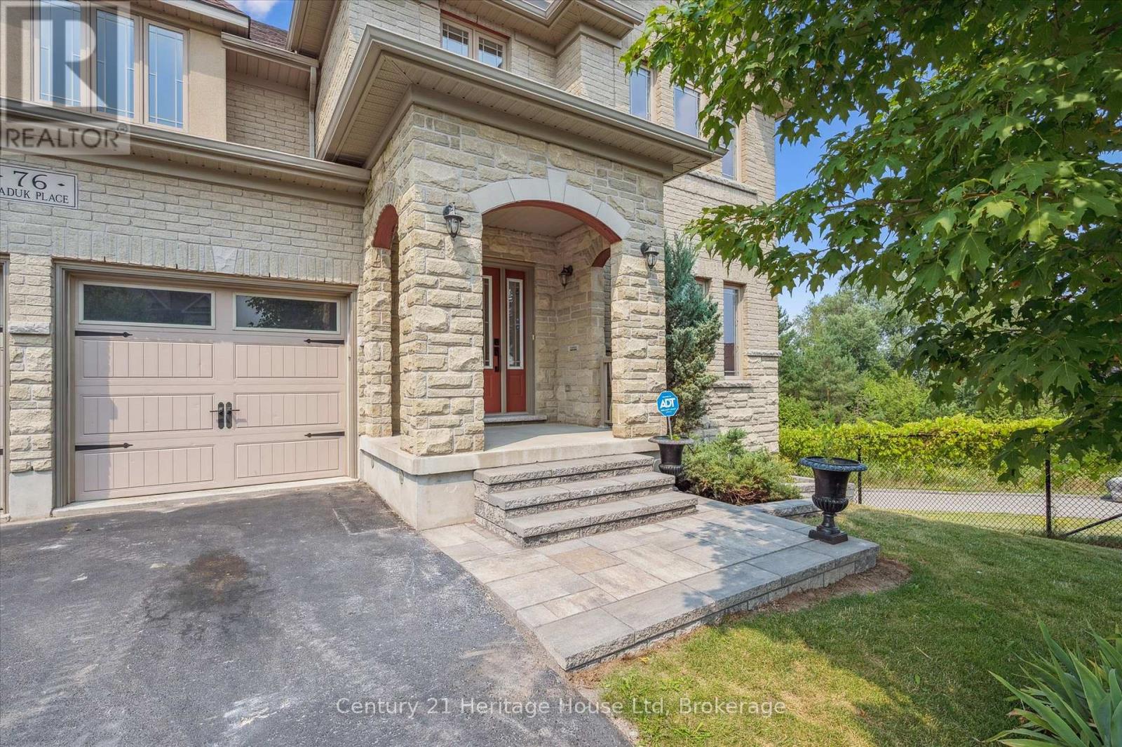 76 ZADUK PLACE