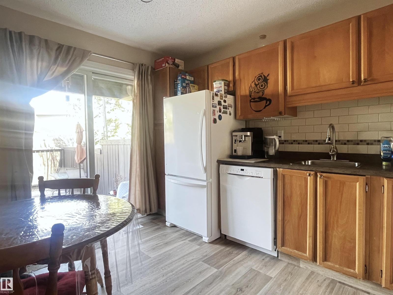 18160 96 AV NW