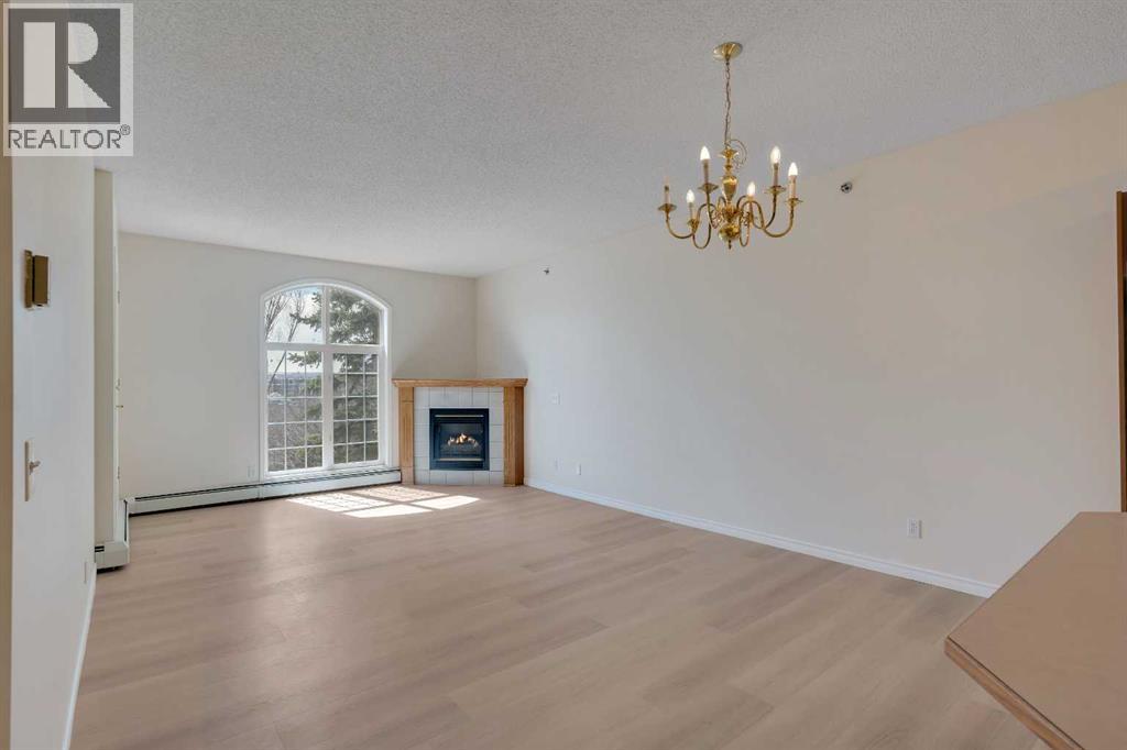 203, 4835 Dalhousie Drive NW
