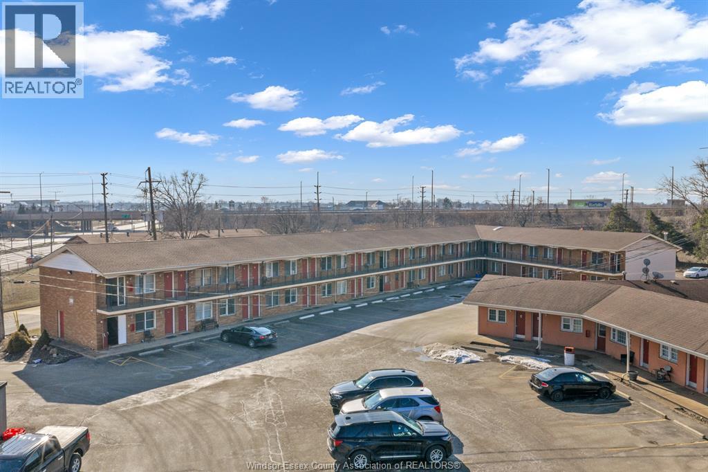 2885-2889 HOWARD AVENUE