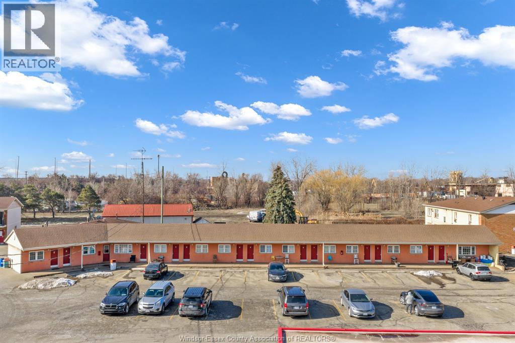 2885-2889 HOWARD AVENUE