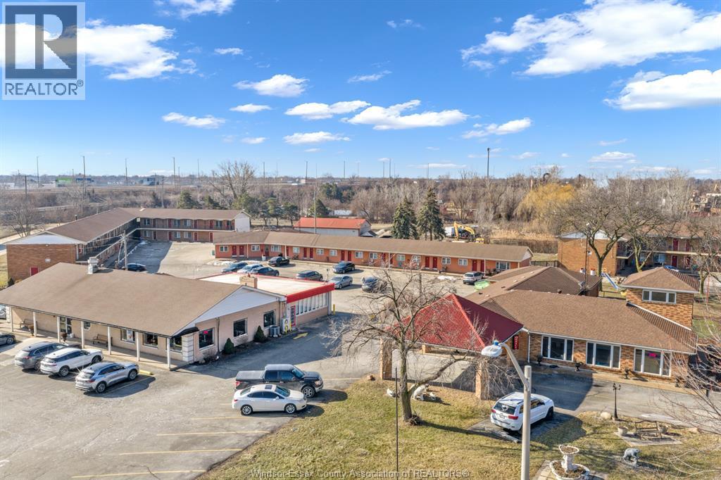 2885-2889 HOWARD AVENUE