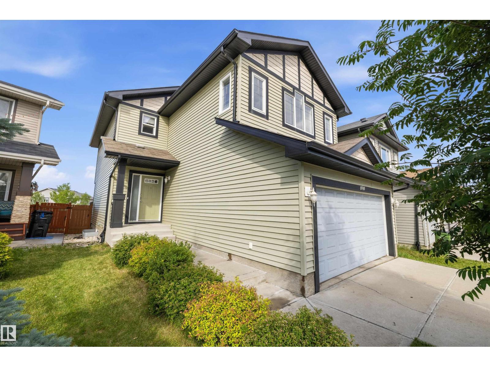 4020 166 AV NW
