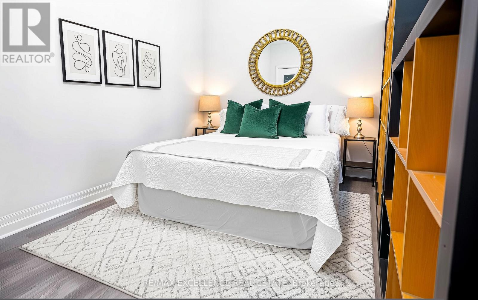 230 - 101 BRISTOL ROAD E