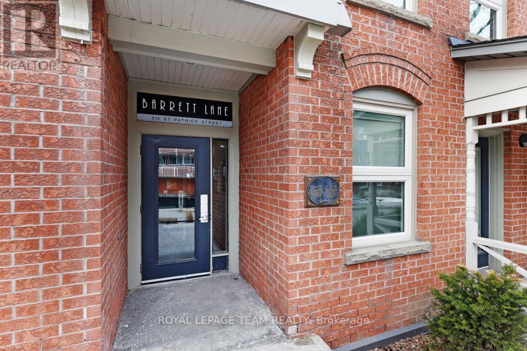 11 - 215 ST PATRICK STREET