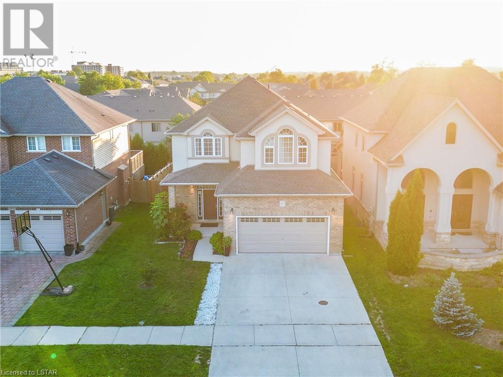 Photo 1 of 50 — 1427 KAINS WOODS Terrace, London, ON N6K4Z7