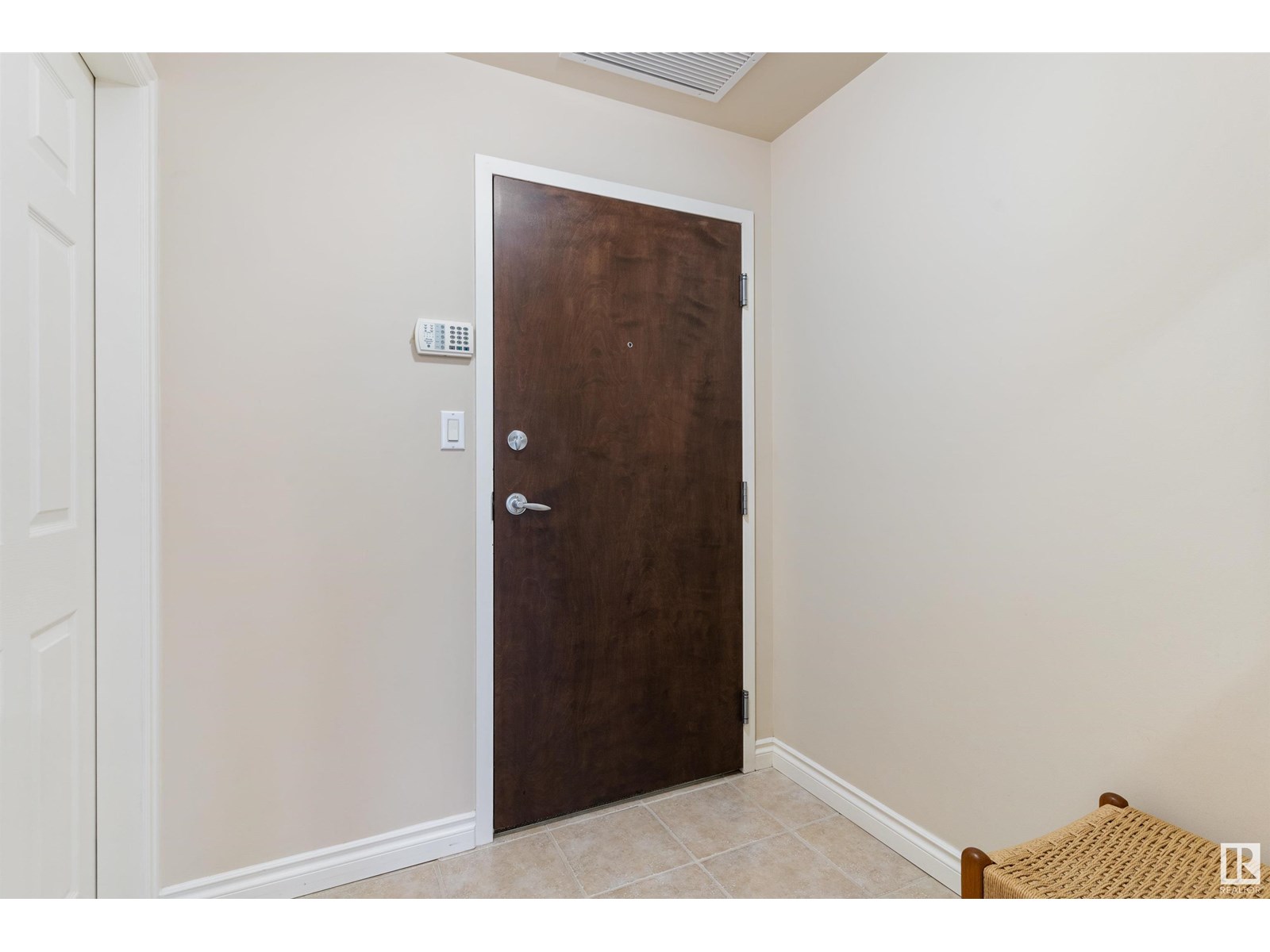 #408 9020 JASPER AV NW