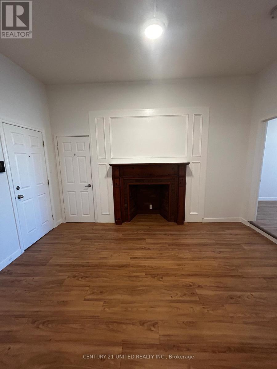 2 - 174.5 HUNTER STREET W