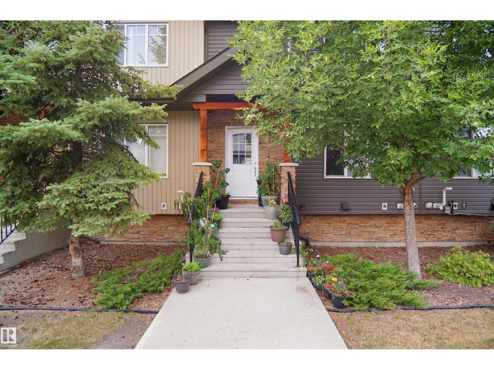 #13 9515 160 AV NW