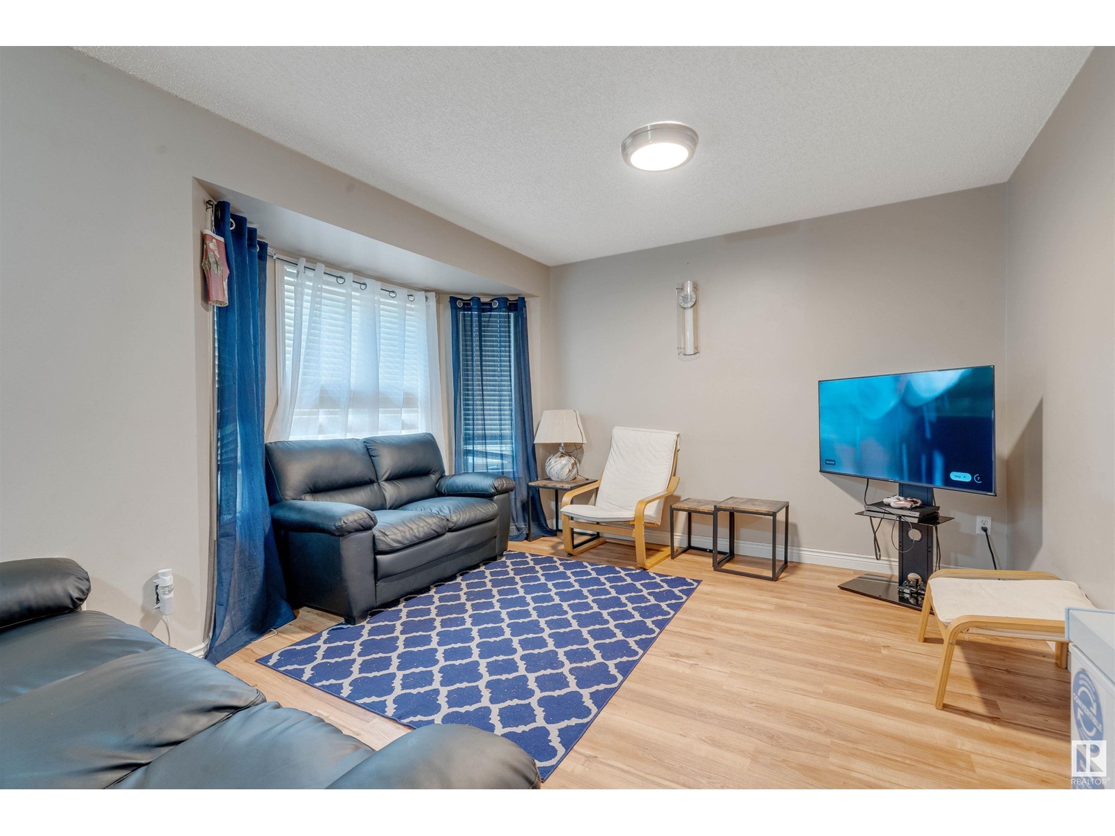 12957 - 12959 117 ST NW