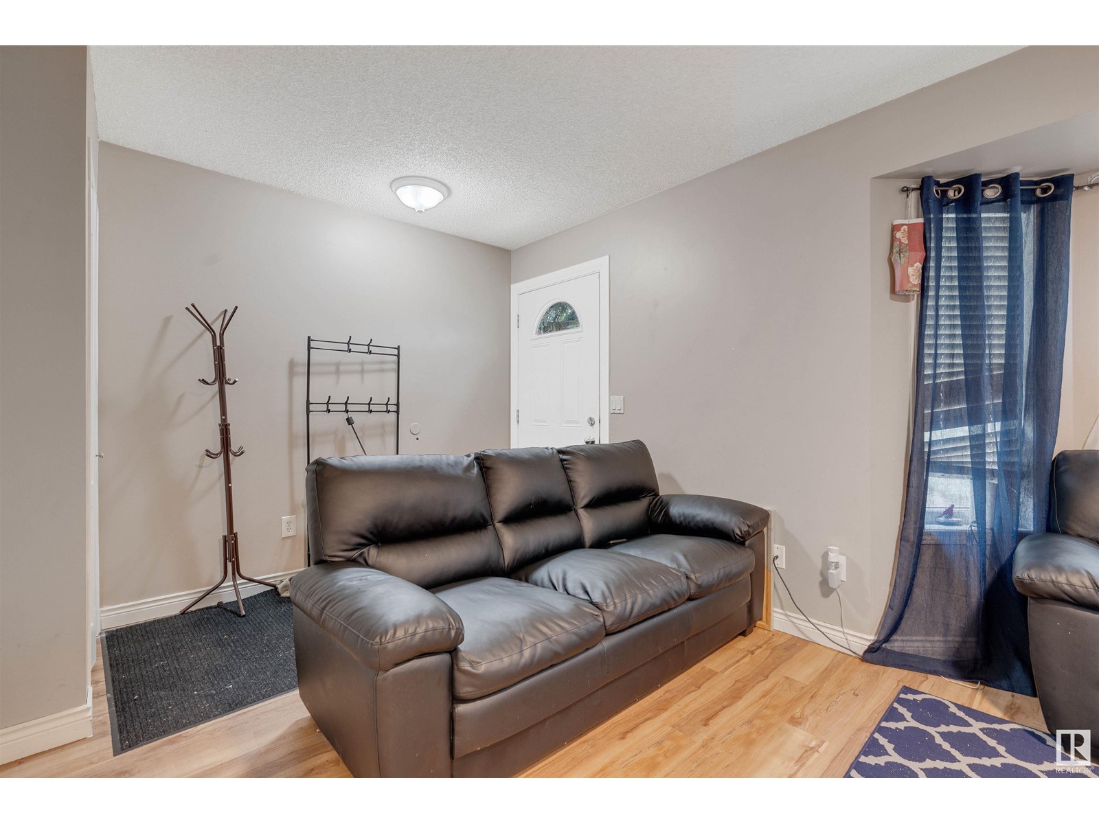 12957 - 12959 117 ST NW