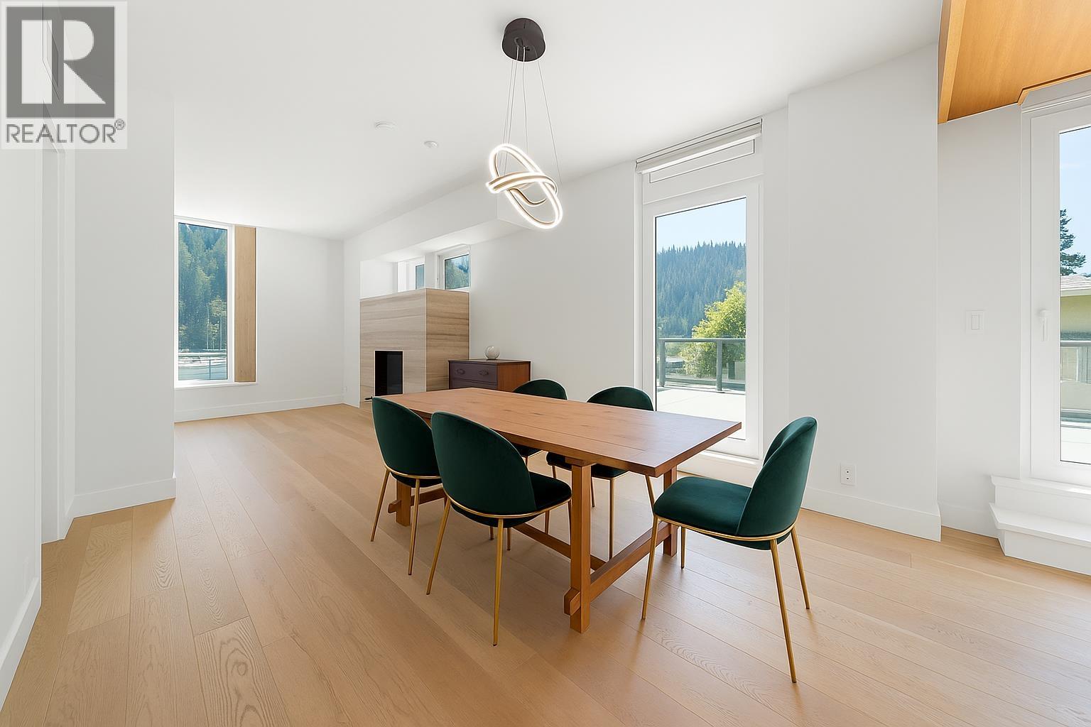 309 6707 NELSON AVENUE