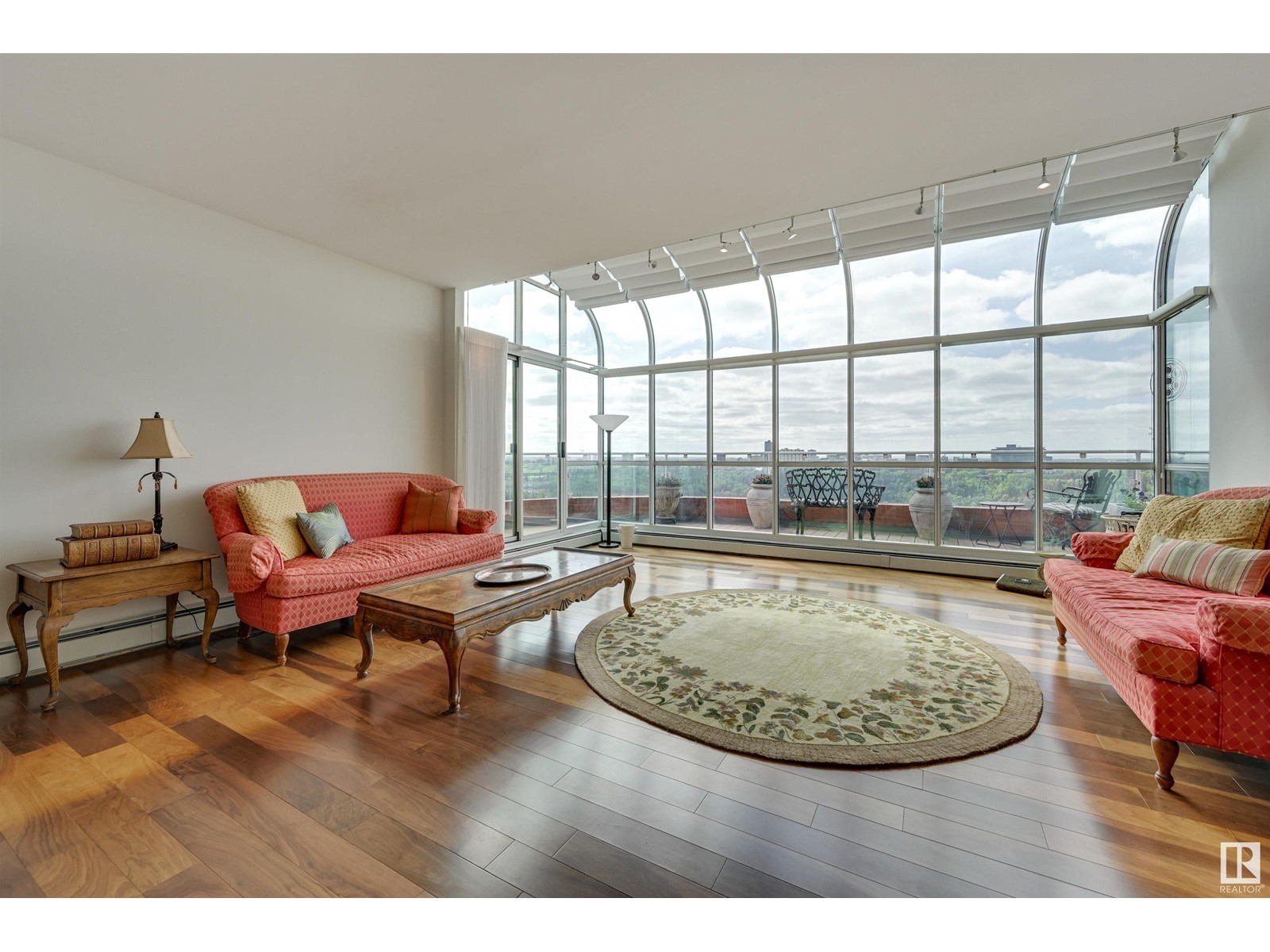 #1701 10010 119 ST NW