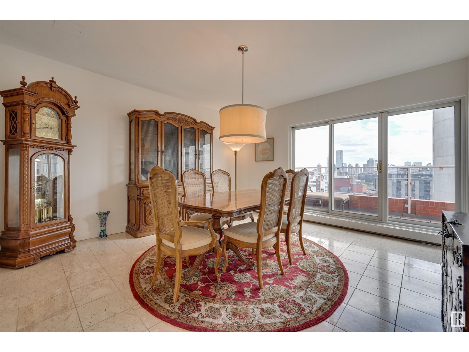 #1701 10010 119 ST NW