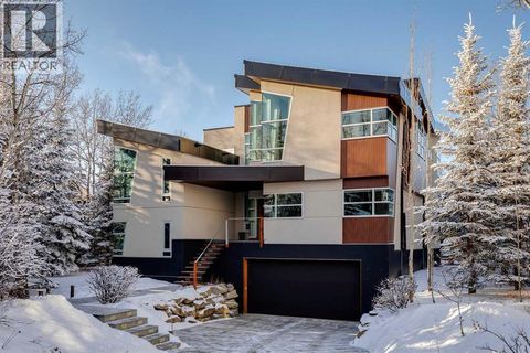 25 Posthill Drive SW Calgary AB T3H0A8