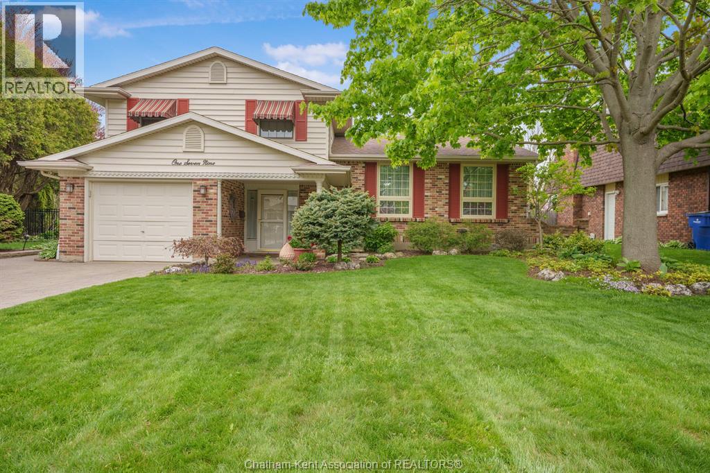 Photo 1 of 50 — 179 Chippewa DRIVE, Chatham, ON N7M2B3
