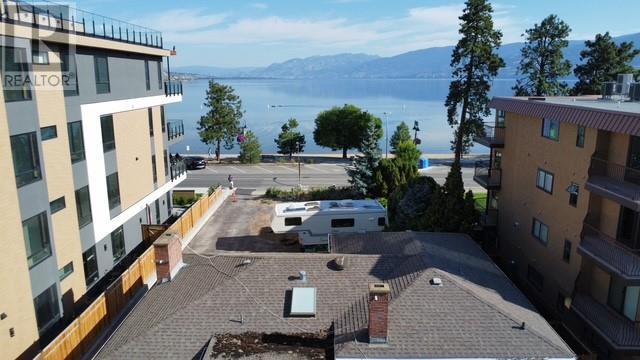 594 Lakeshore Drive