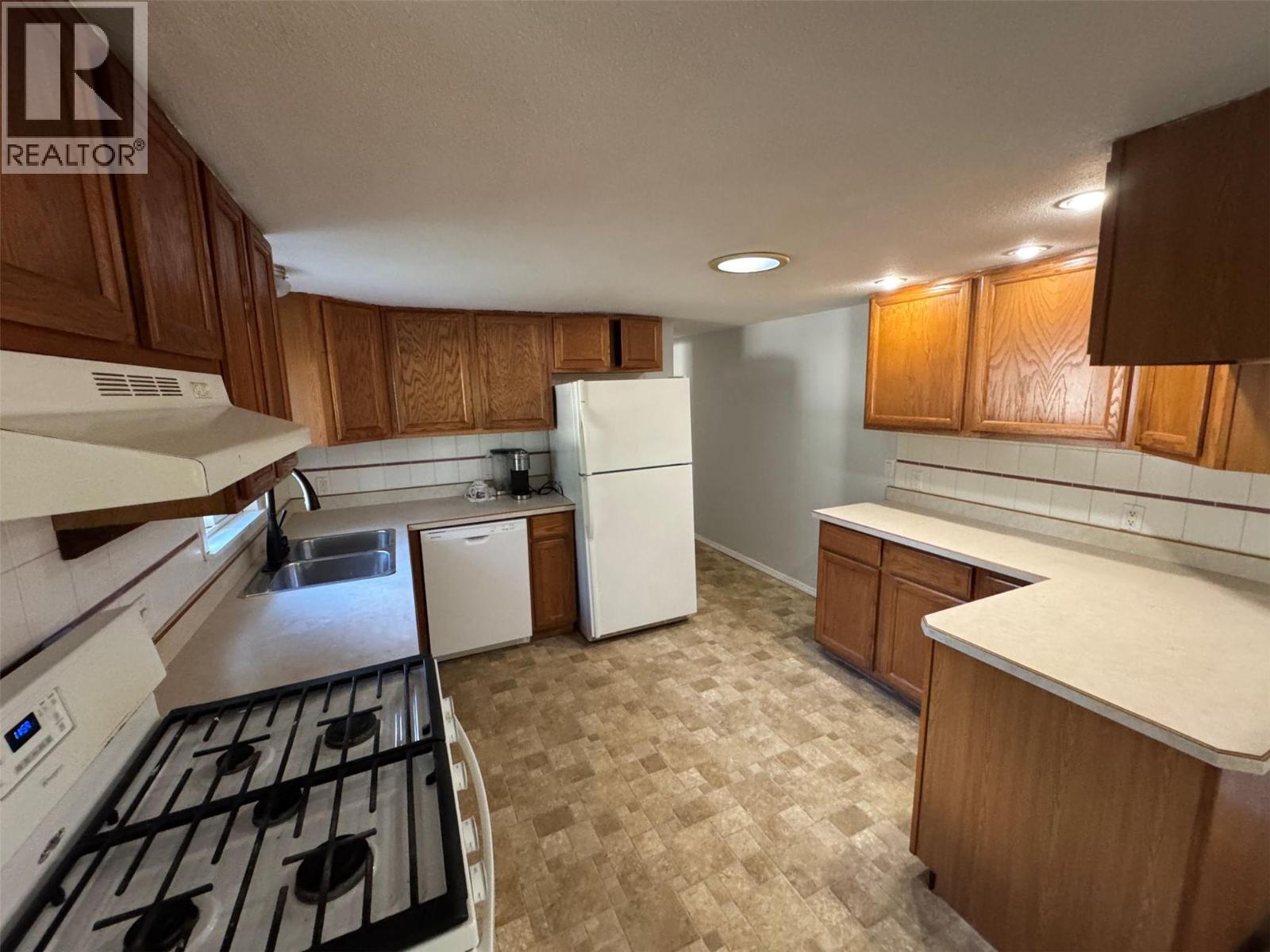 568 N Kimberly Avenue