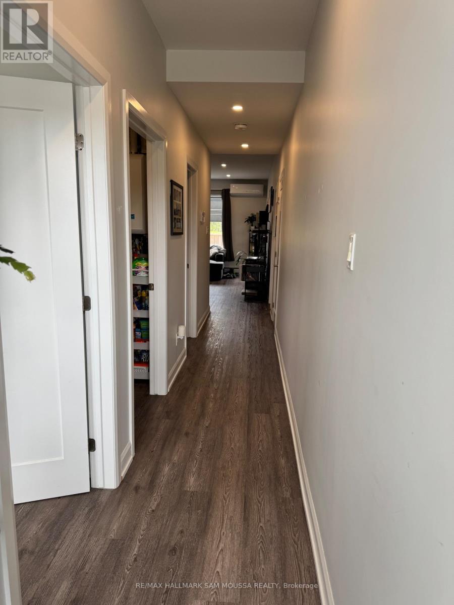 5 - 43 SENATORS GATE DRIVE