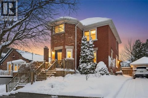 32 DANE Street Kitchener ON N2H3H7
