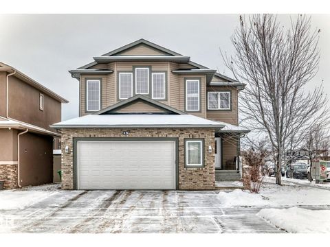 25 WOODBRIDGE LI Fort Saskatchewan AB T8L0C9