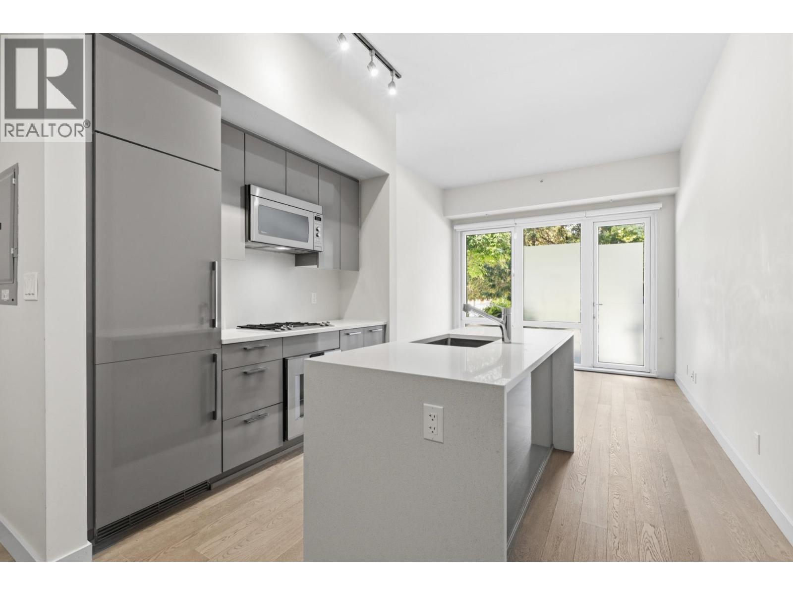 104 4488 CAMBIE STREET
