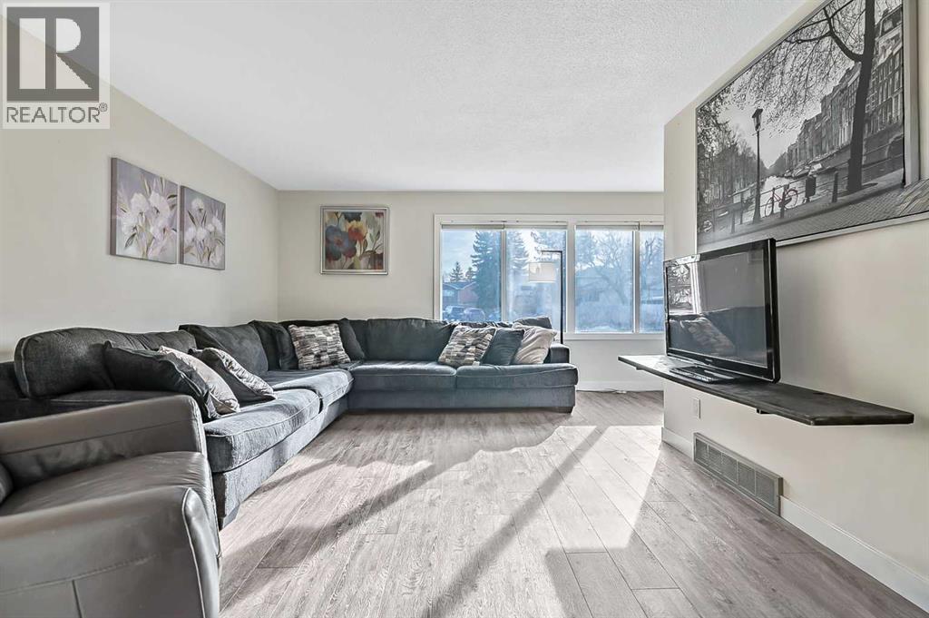 222 Springwood Place SW