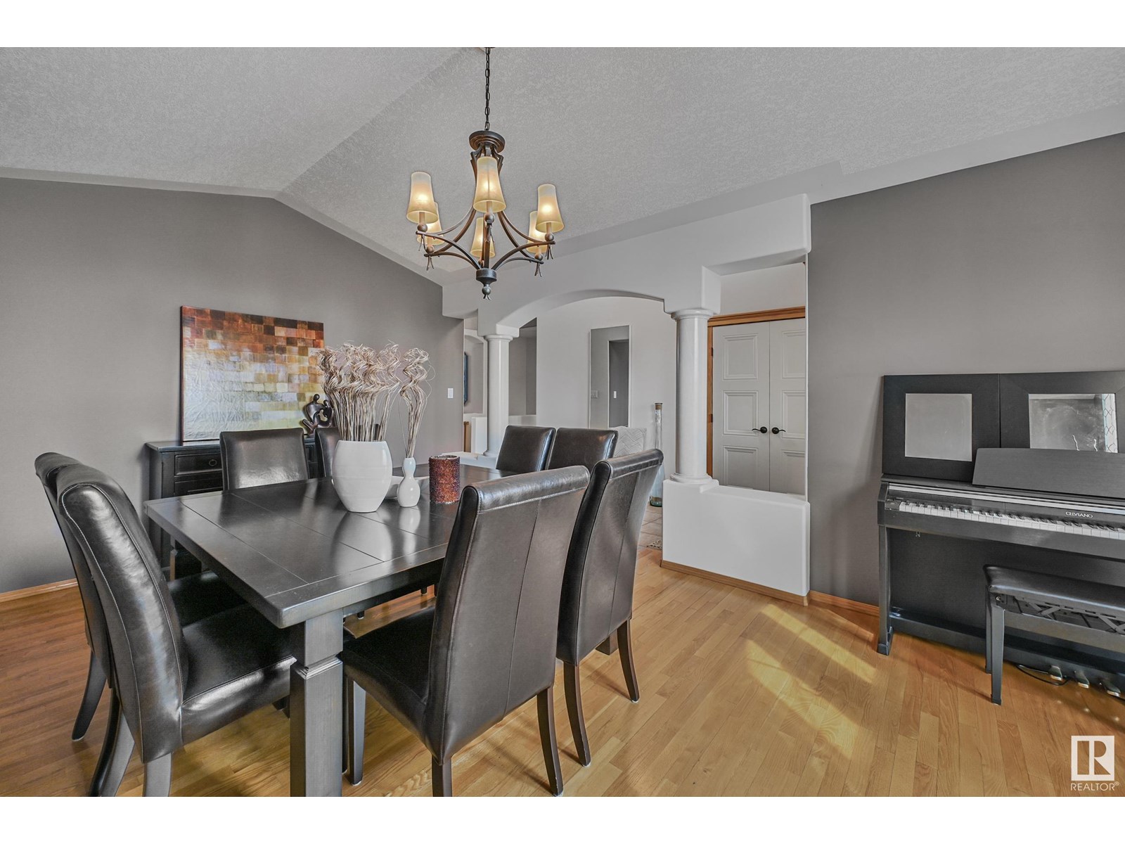 15908 89A ST NW