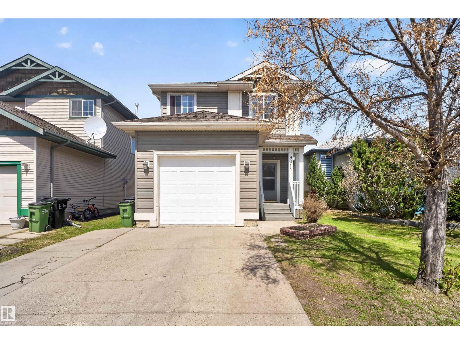 9014 166 AV NW