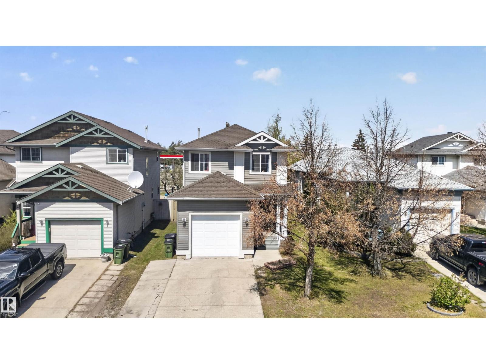 9014 166 AV NW