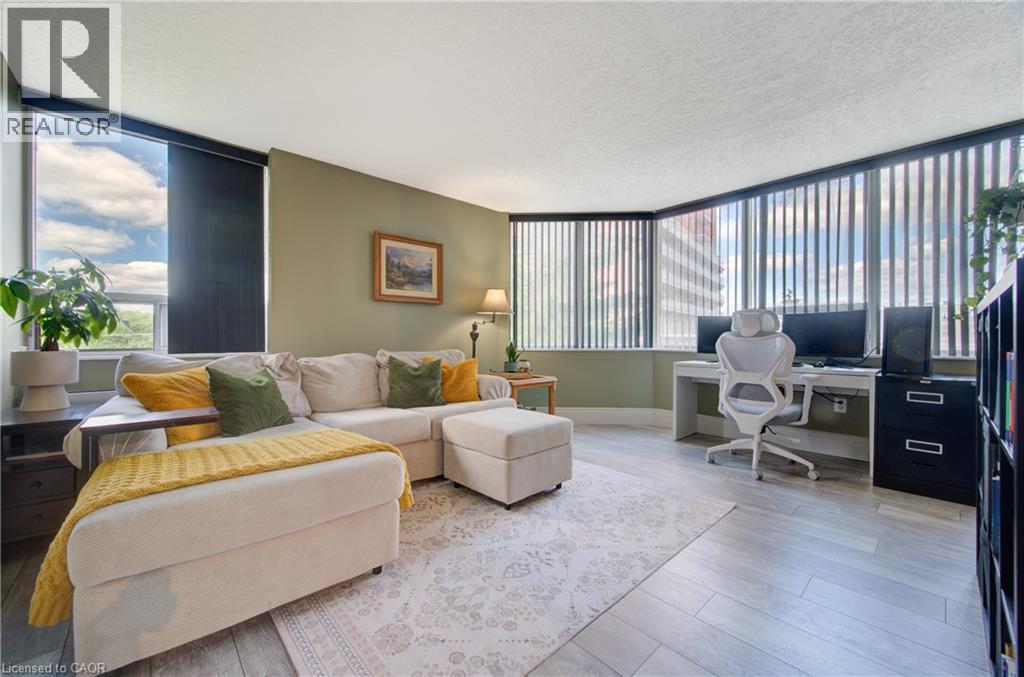 3227 KING Street E Unit# 409