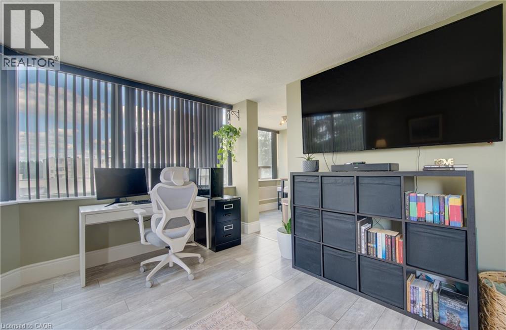 3227 KING Street E Unit# 409