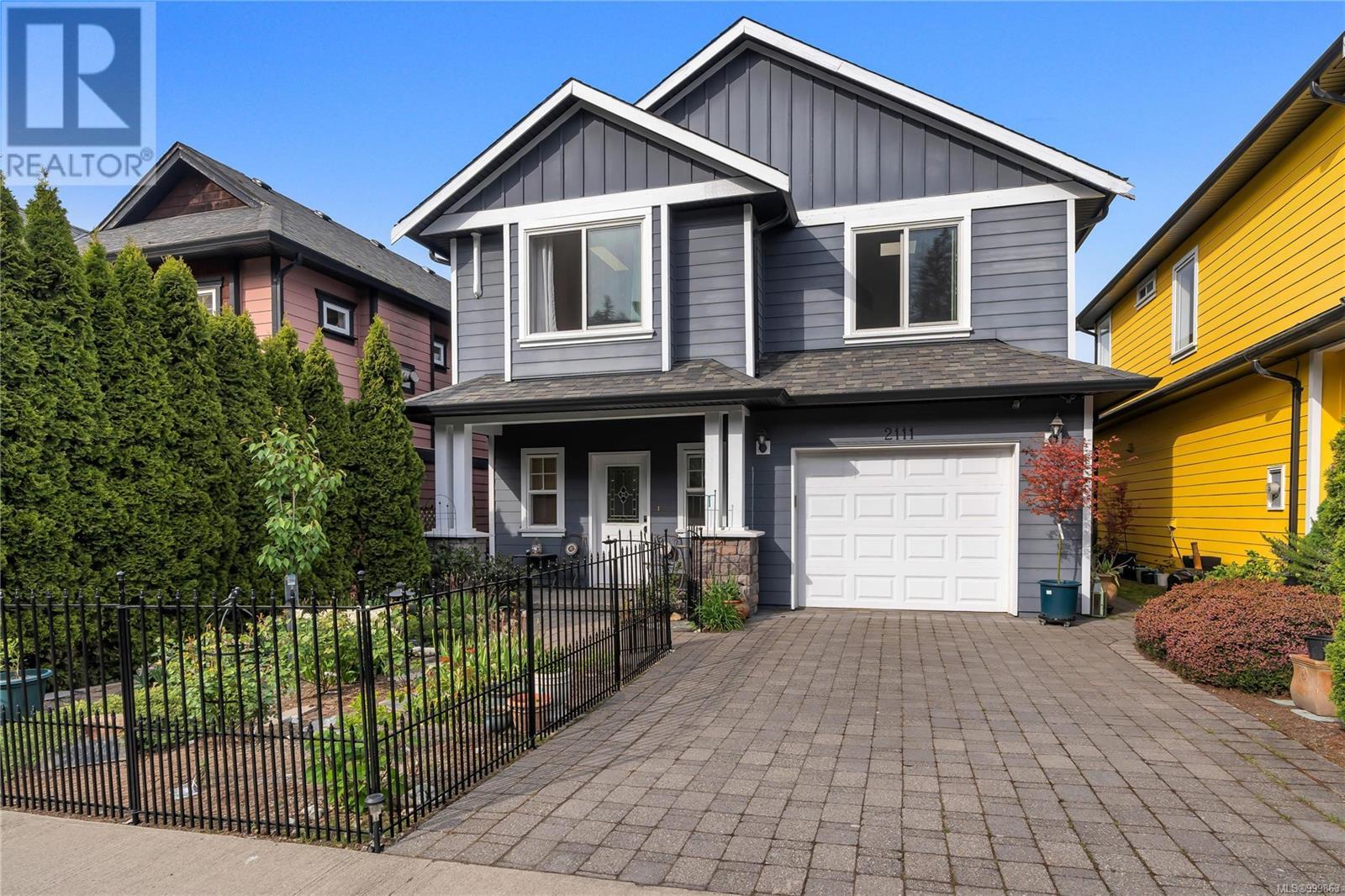 2111 Longspur Dr