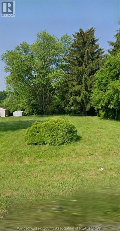 3869 Turner Windsor ON N8W3N4