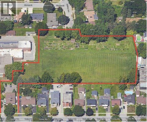 5967 VALLEY Way Niagara Falls ON L2E1X9