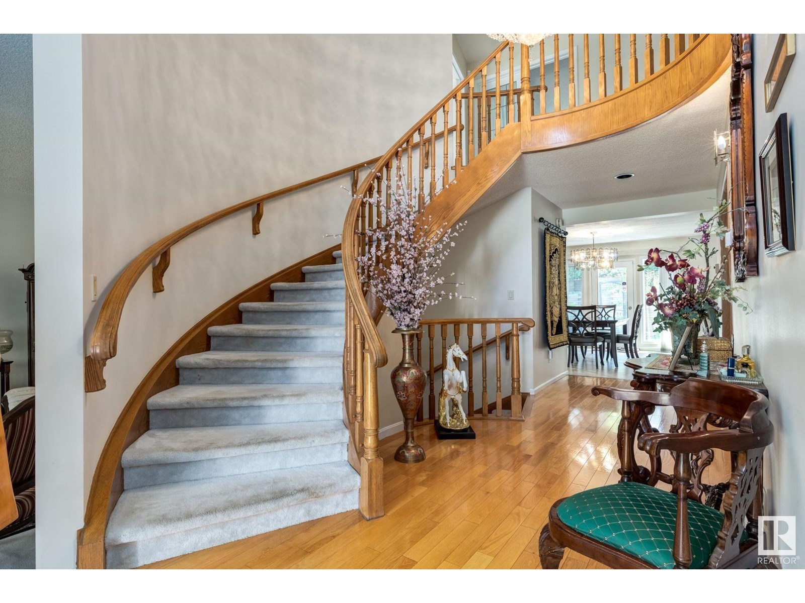 470 ROONEY CR NW