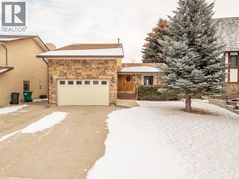 90 Chippewa Crescent W Lethbridge AB T1K5B5