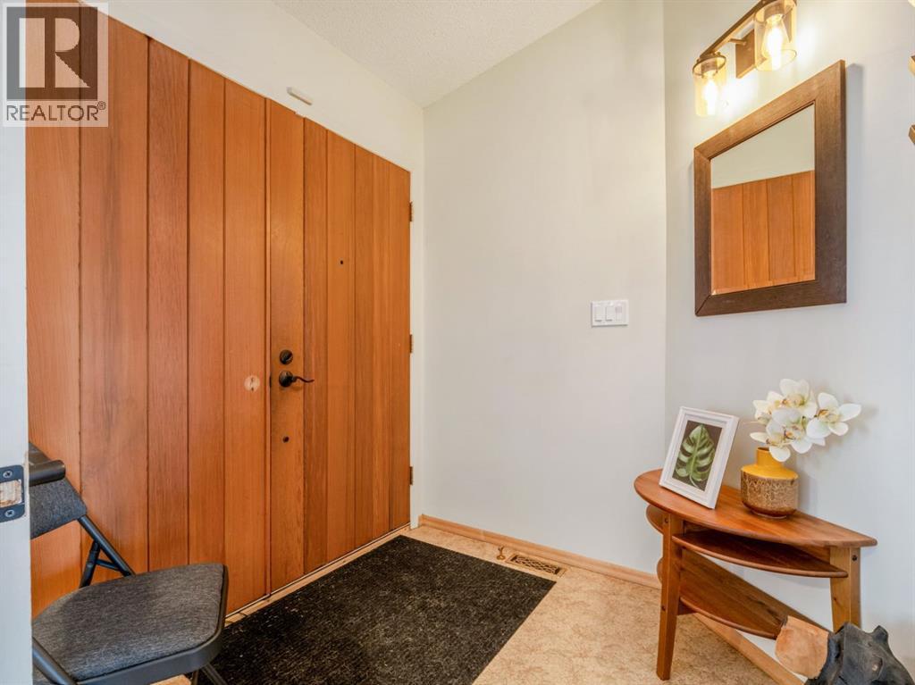 90 Chippewa Crescent W