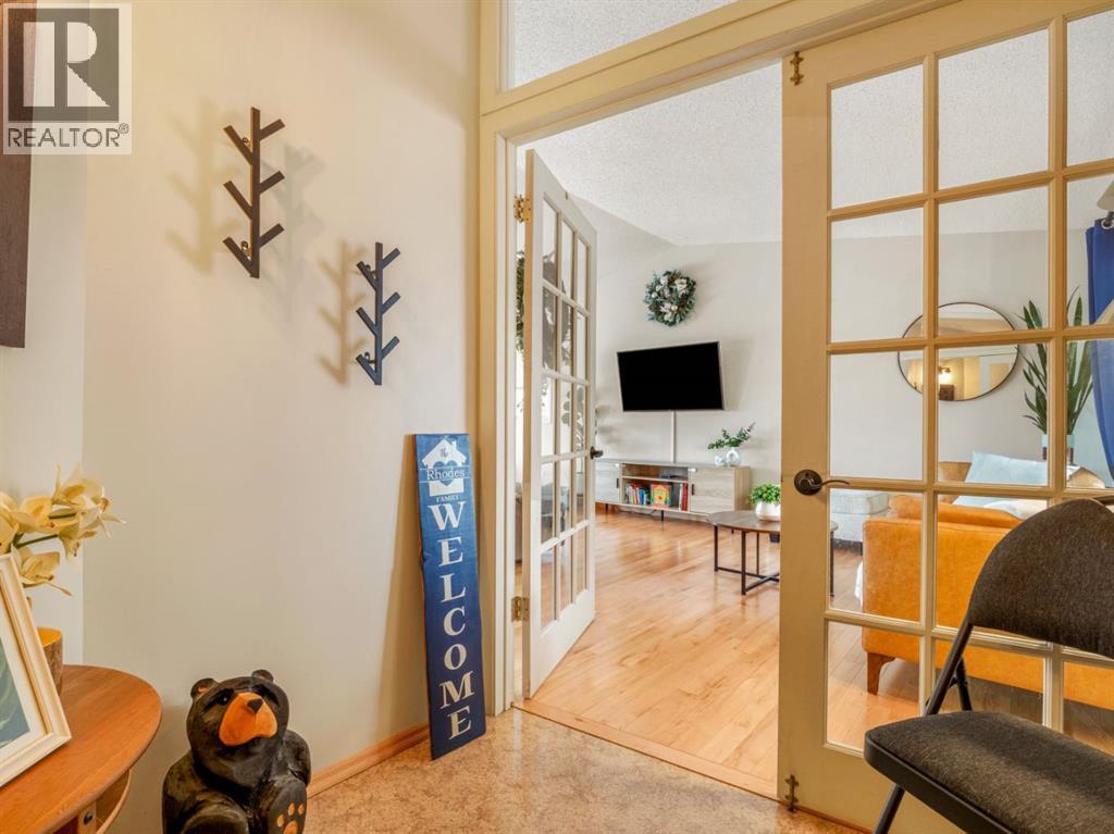 90 Chippewa Crescent W