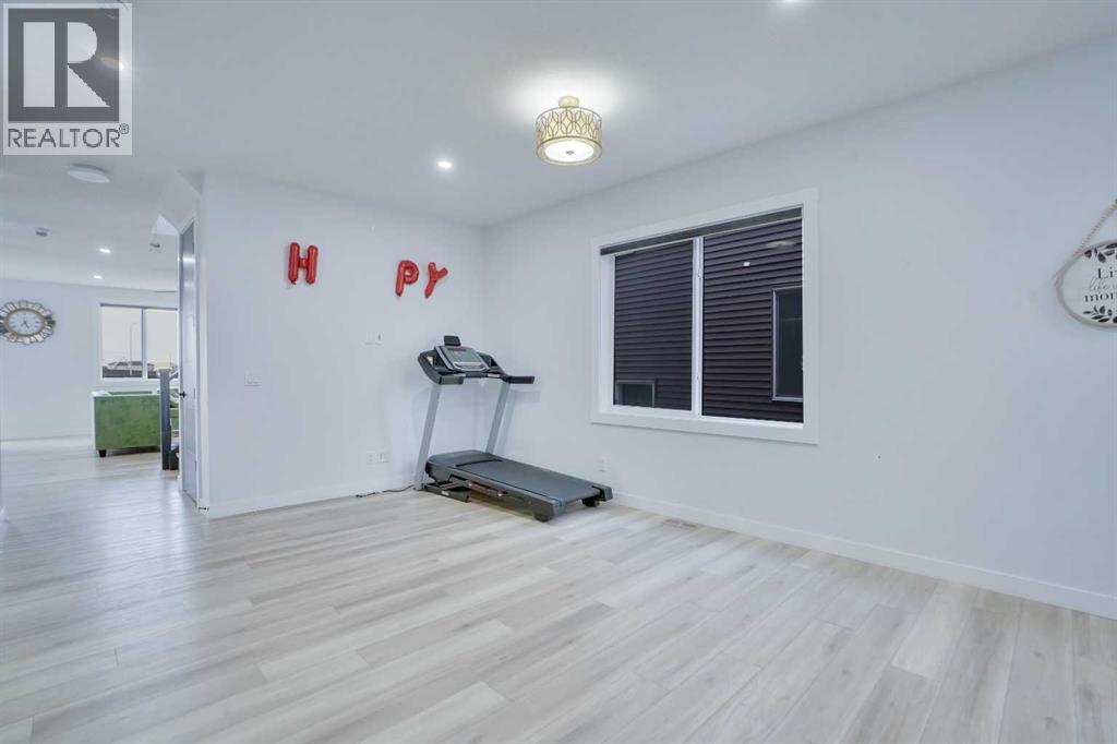 871 Corner Meadows Way NE