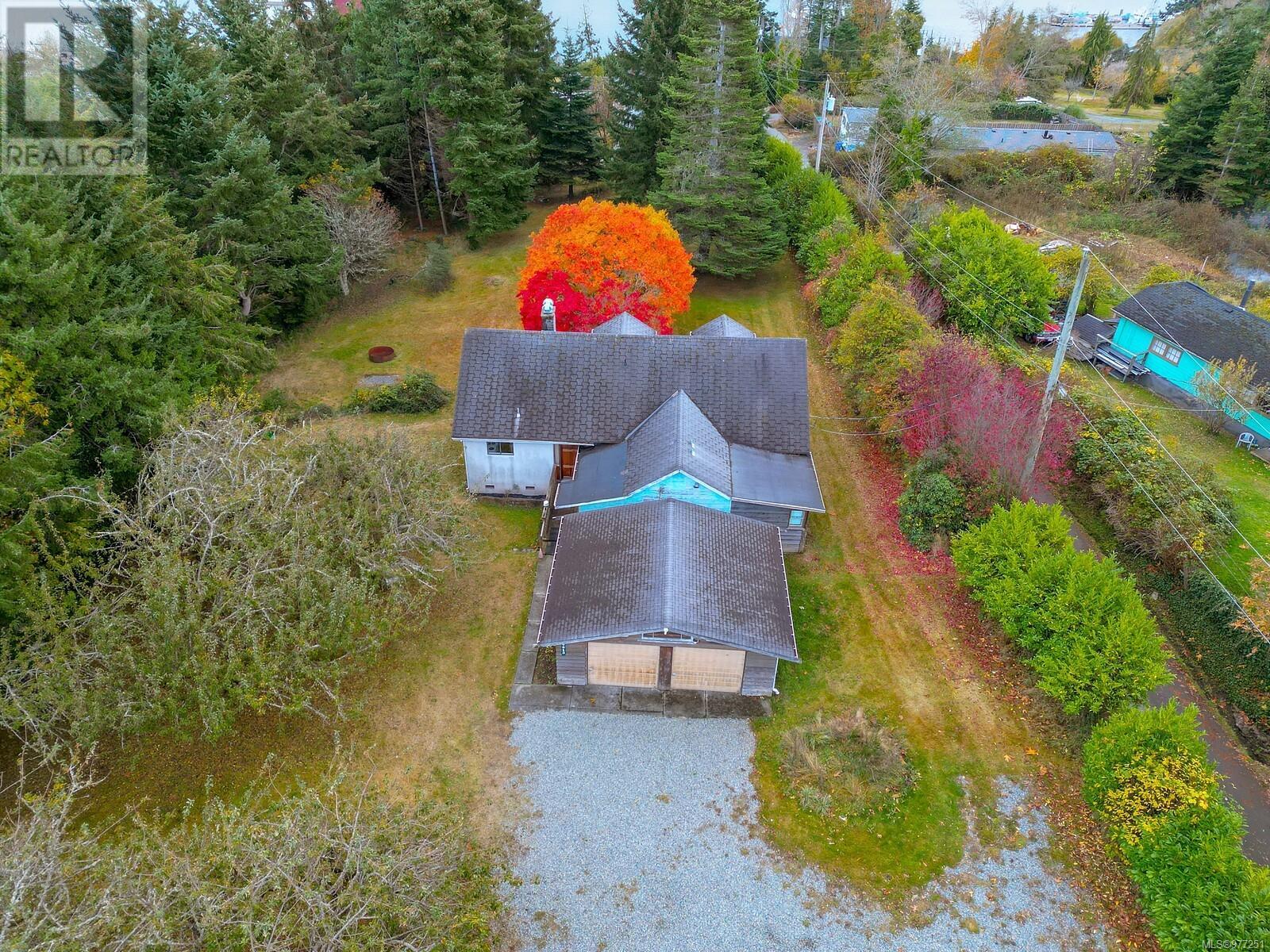 6613 Sooke Rd