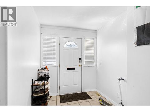 315 Gerstmar Road Kelowna BC V1X4A6