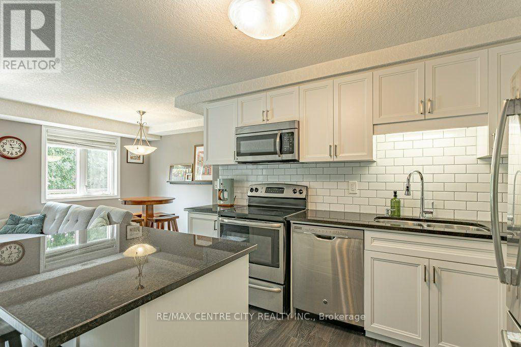 D - 243 RACHEL CRESCENT