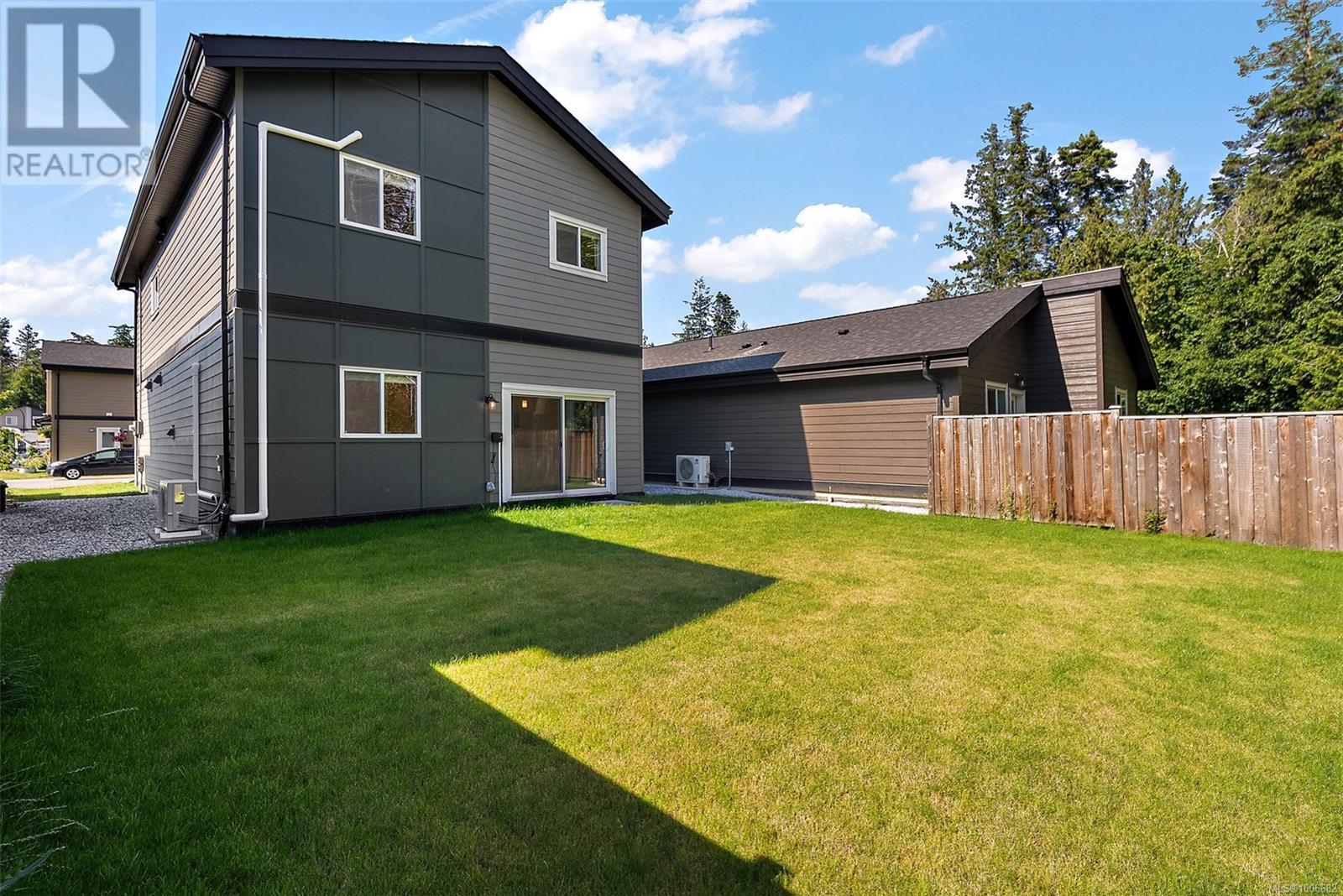 23 Saanich Ridge Dr