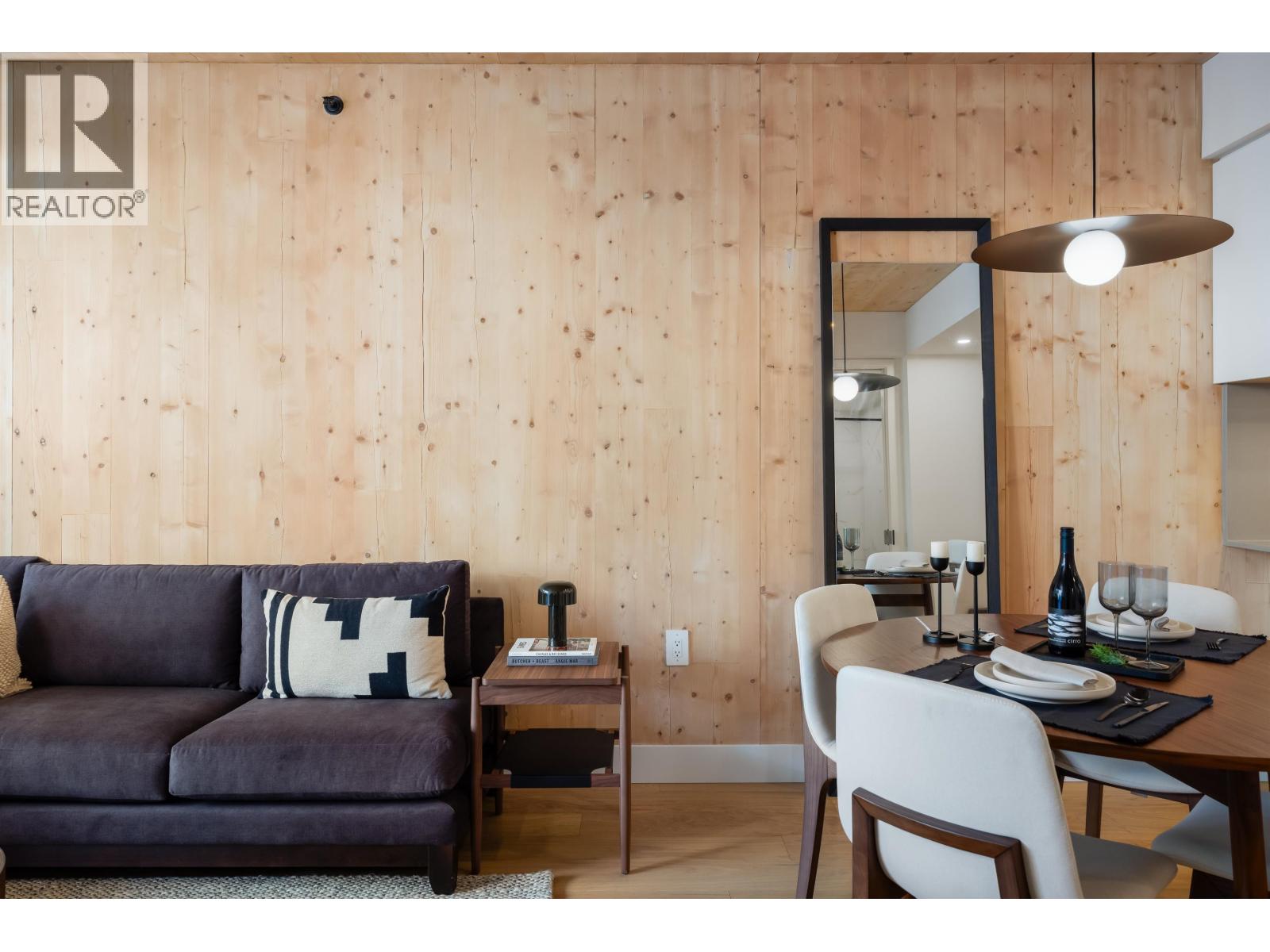 103 310 SALTER STREET