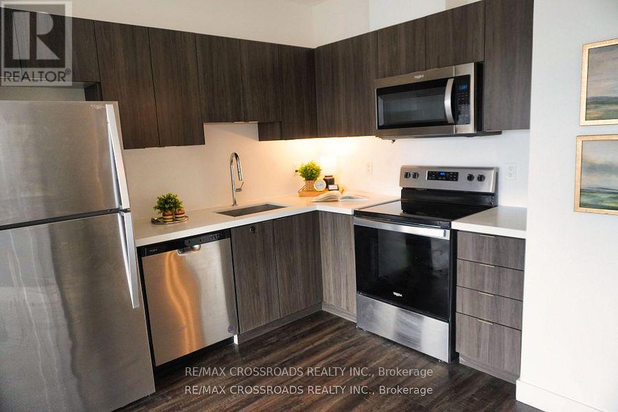 308 - 408 DUNDAS STREET
