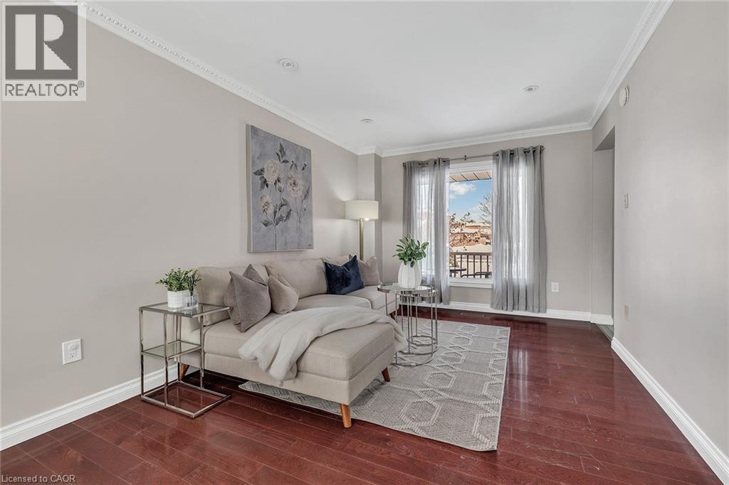 3390 COLUMBINE Crescent