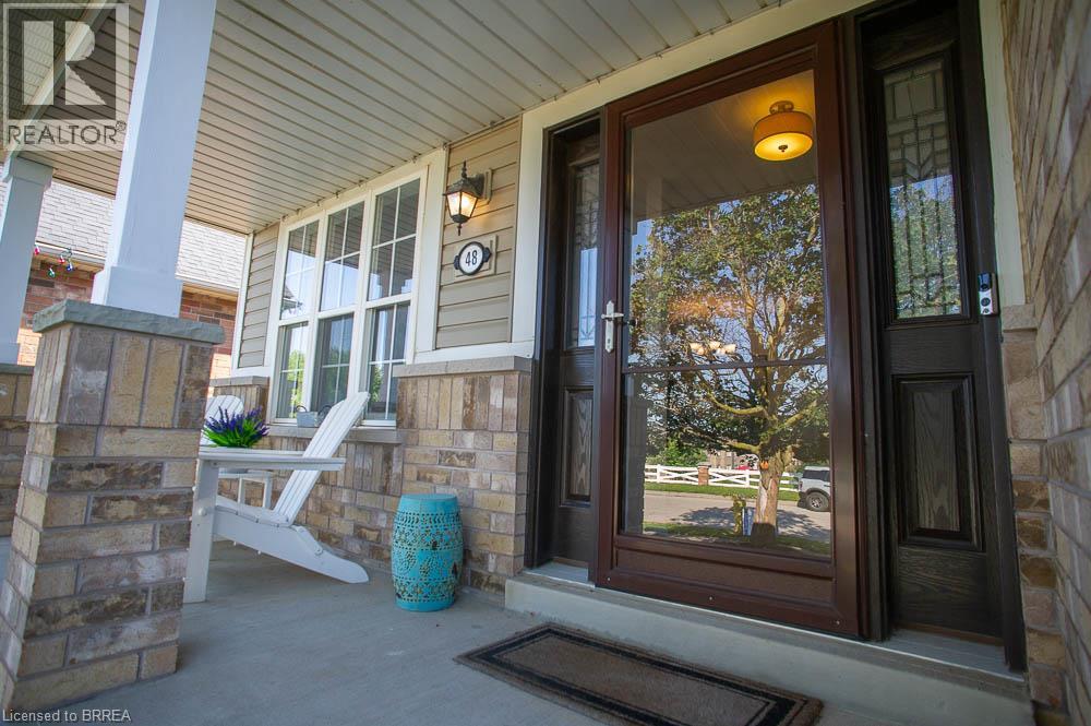 48 LOVELL Crescent