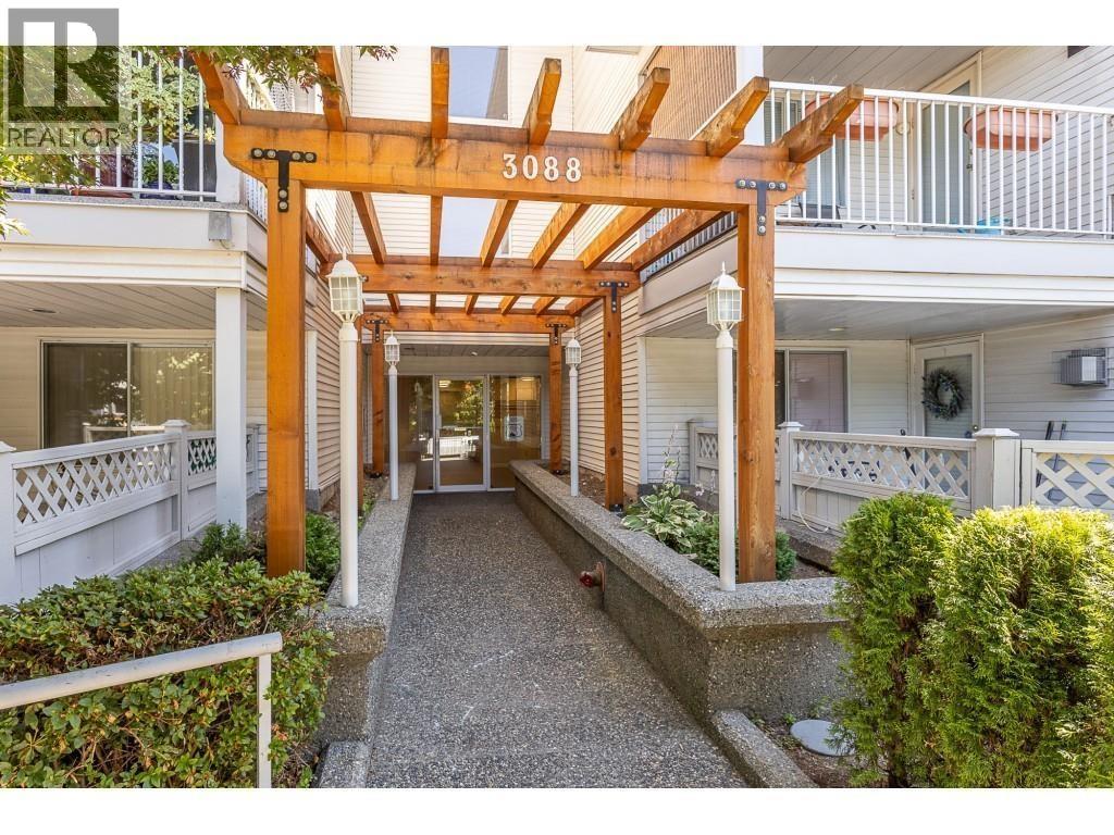 103 3088 FLINT STREET