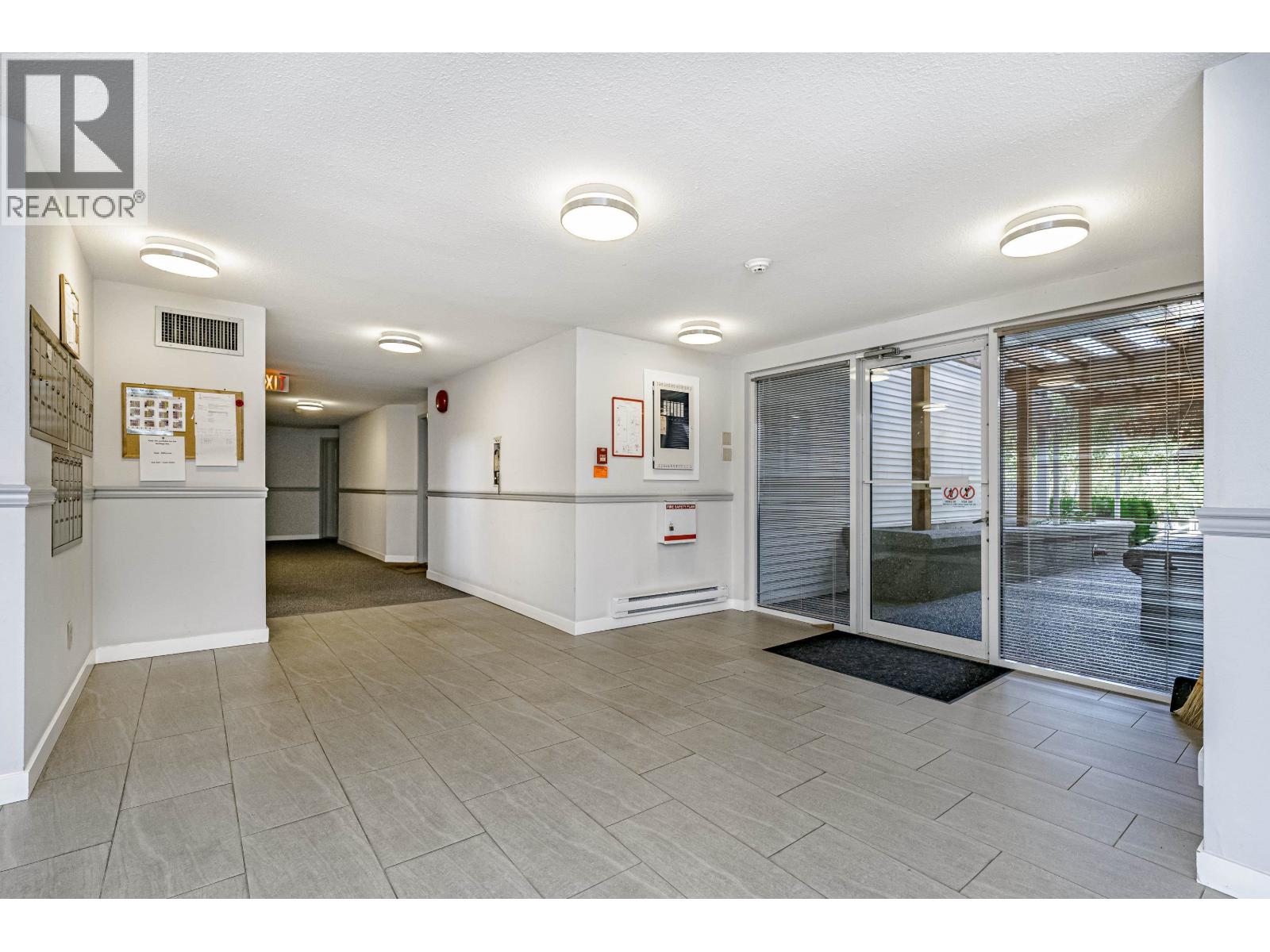 103 3088 FLINT STREET